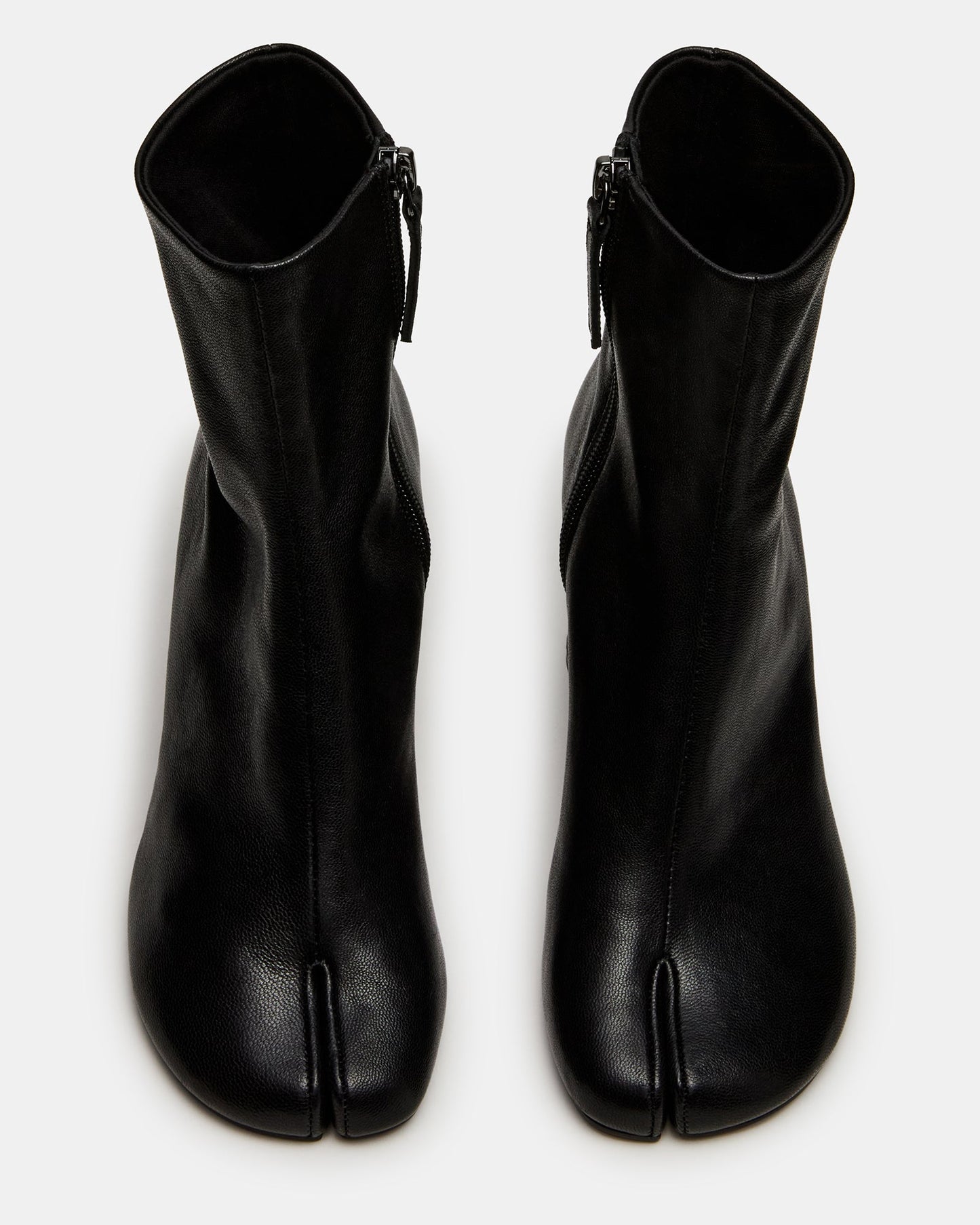 CARO BLACK LEATHER