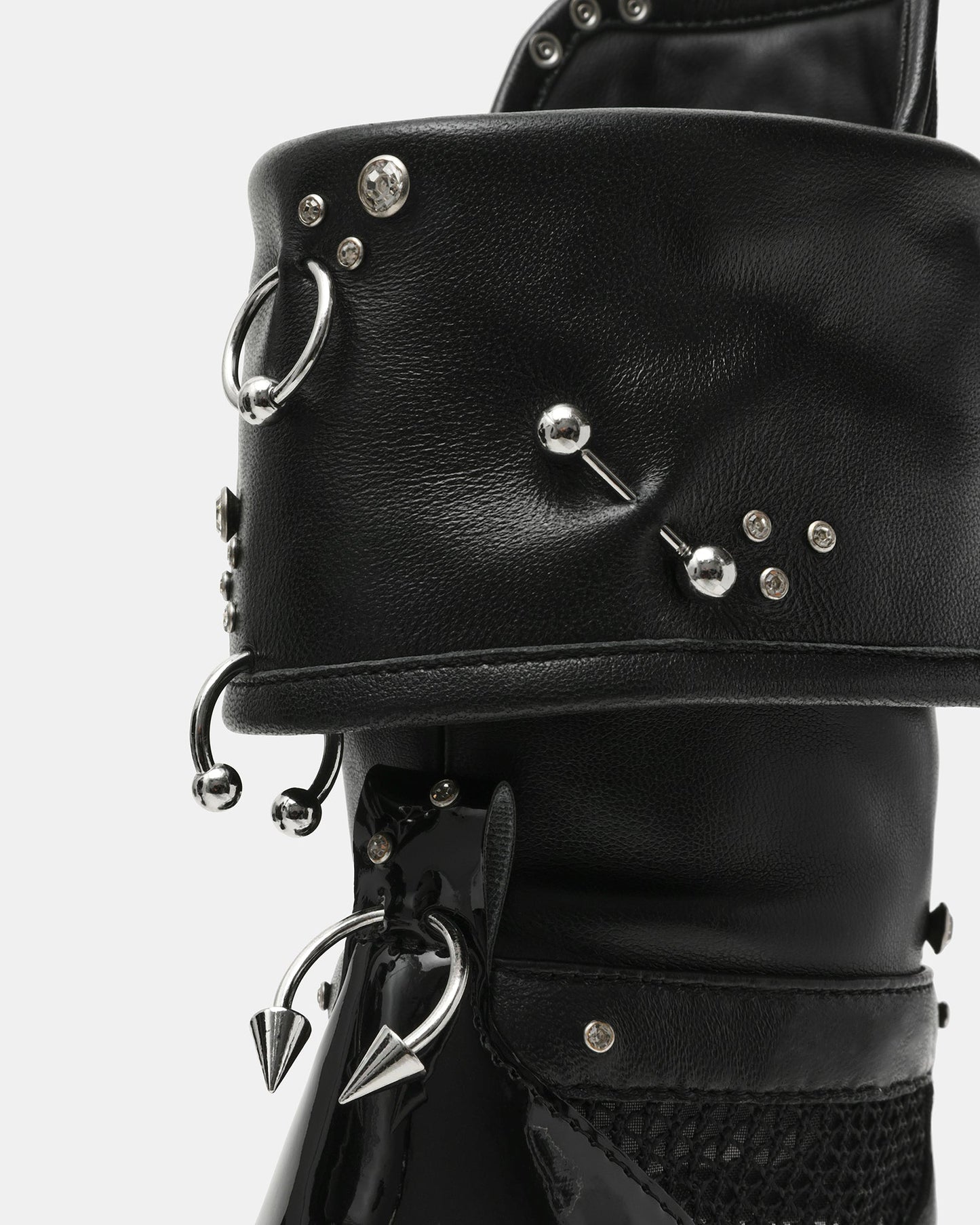 CASELLA PIERCING BLACK