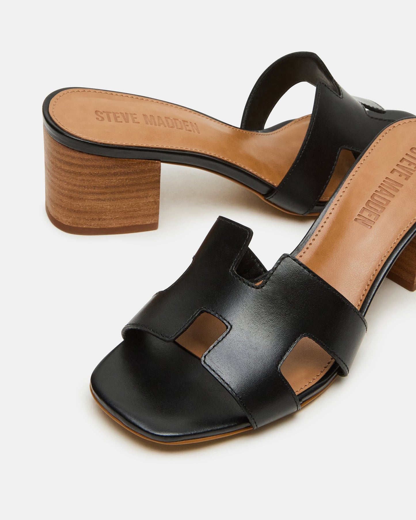 HANA BLACK LEATHER