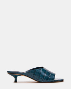 BLUE CROCODILE