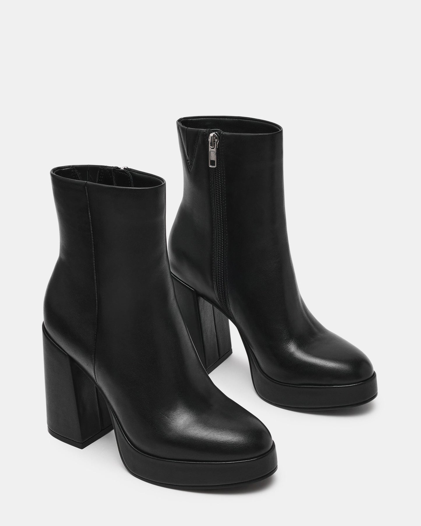 TYRA BLACK LEATHER